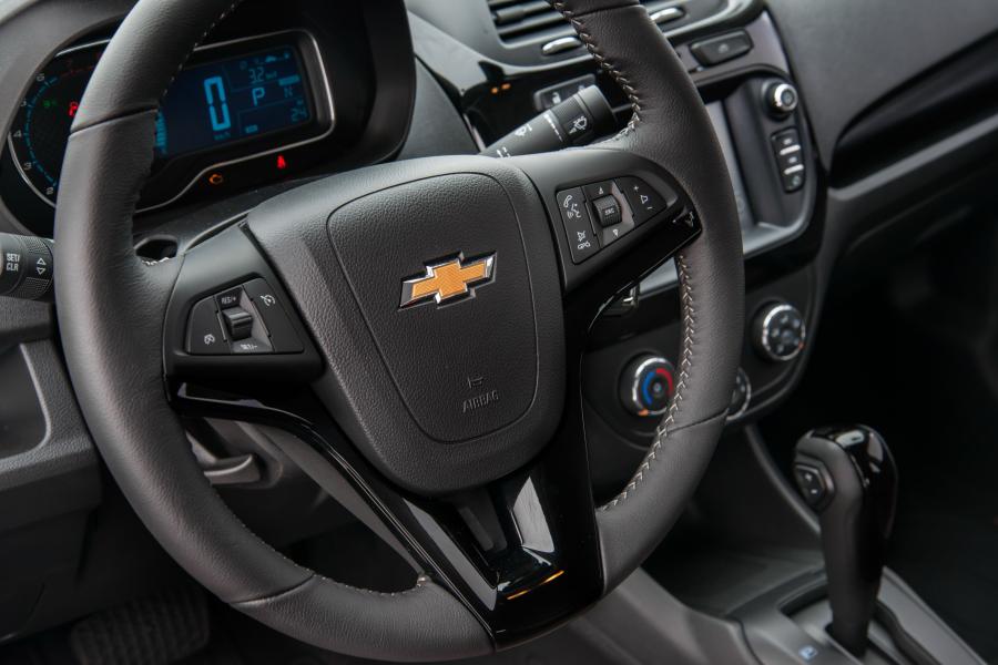 Детали интерьера Chevrolet Cobalt Elite 2016 года  (фото 26 из 31)